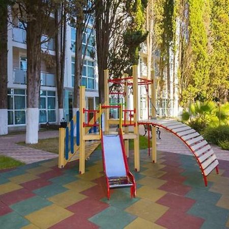 Hotel Cheluskintsev Γκάγκρα Εξωτερικό φωτογραφία