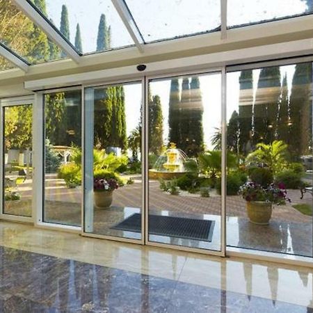 Hotel Cheluskintsev Γκάγκρα Εξωτερικό φωτογραφία