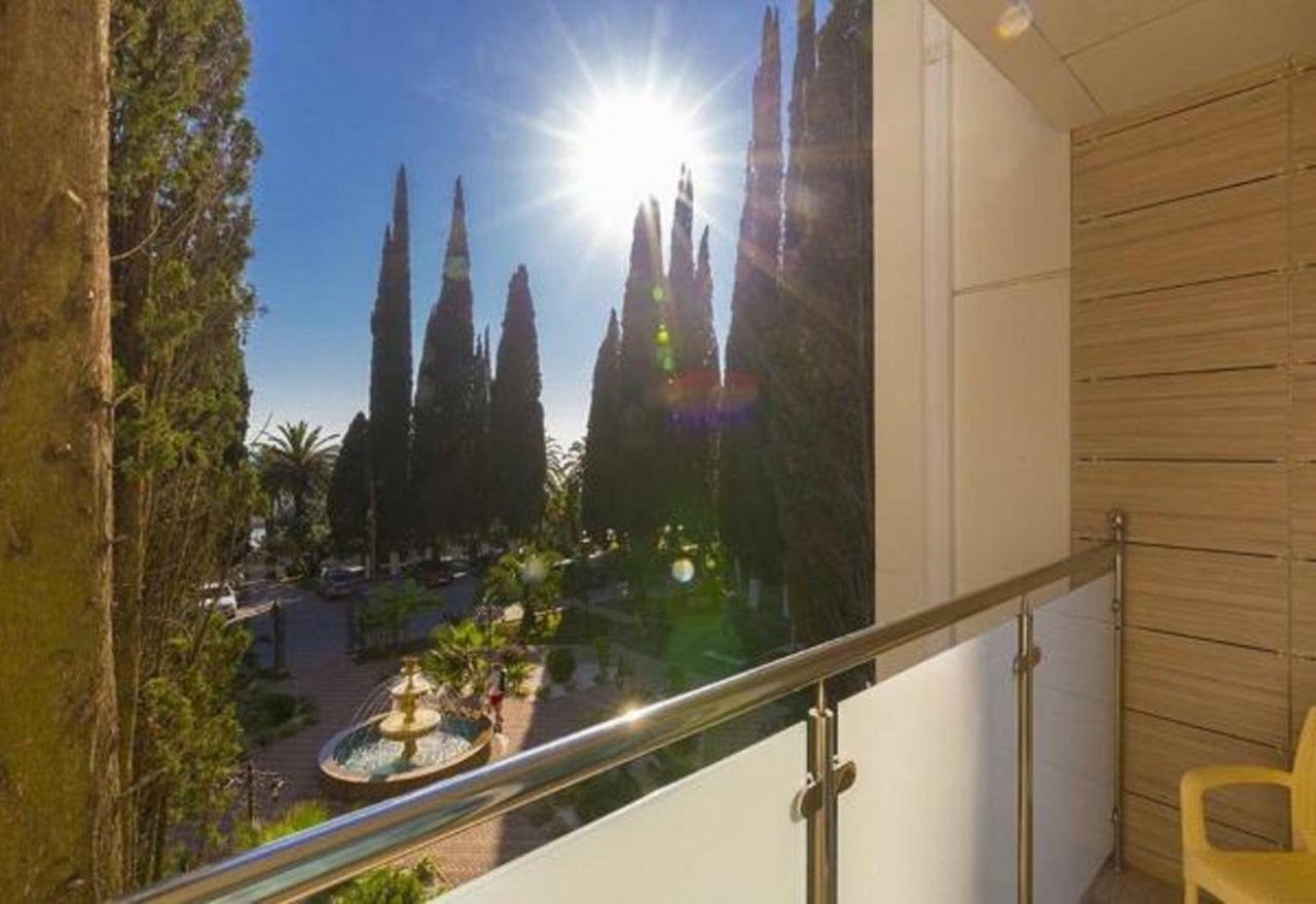 Hotel Cheluskintsev Γκάγκρα Εξωτερικό φωτογραφία