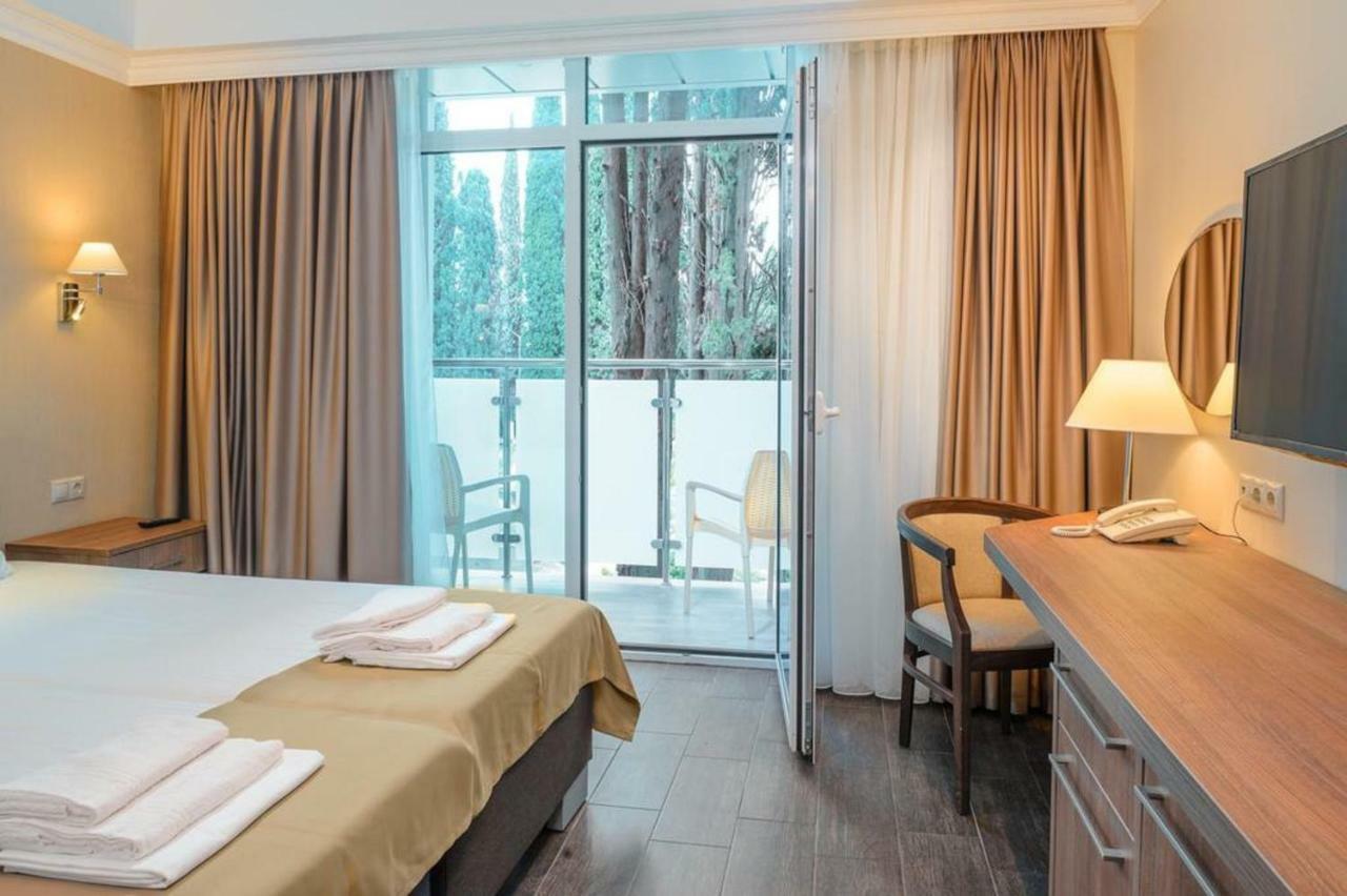 Hotel Cheluskintsev Γκάγκρα Εξωτερικό φωτογραφία